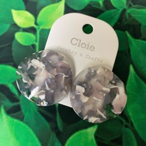 NWT Cloie Stud Earrings Grey Flecks